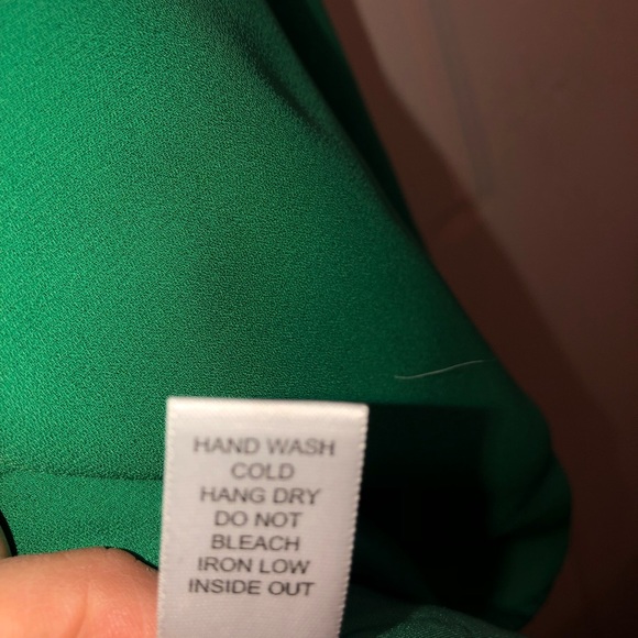 Hive and Honey, Green, Sleeveless Top, Size Medium - Picture 2 of 6